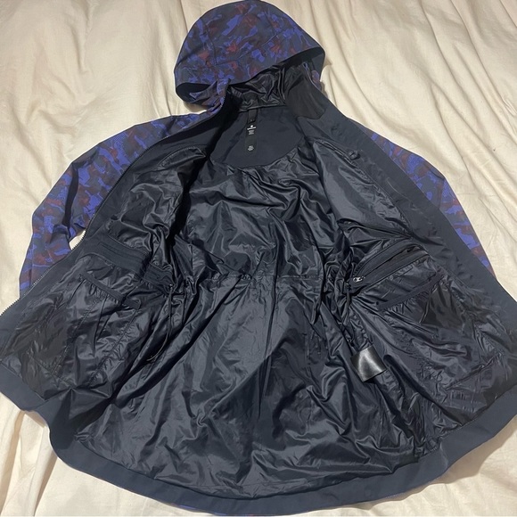 Lululemon Rain For Daze Jacket II Purple Camo Size 6 - Picture 14 of 16